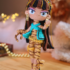 BONECA CLEO DE NILE MH AMIGURUMI