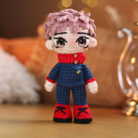 BONECO YUJI AMIGURUMI