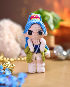BONECA VIVI AMIGURUMI