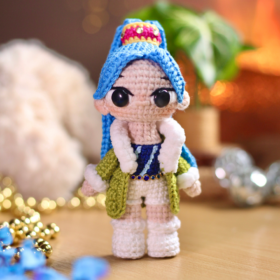 BONECA VIVI AMIGURUMI